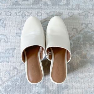 LIKE NEW Cream Mule Clogs - Slides, Wedges, Fall Shoes